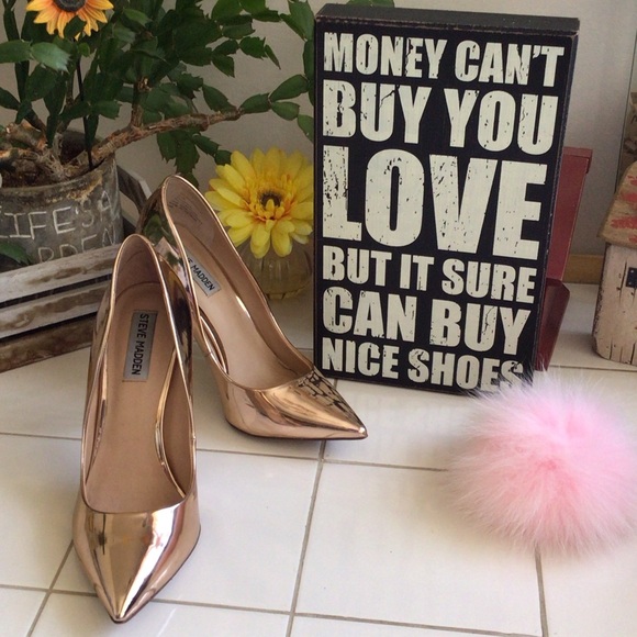 ‘Steve Madden’ Daisie Rose Gold Patent Pumps 2025 - Picture 1 of 8